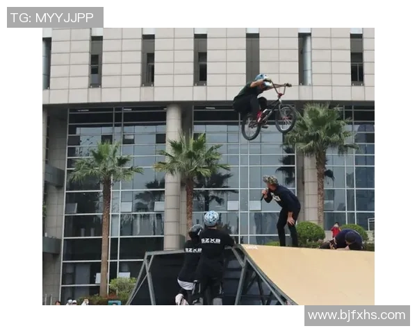 深圳极限运动嘉年华精彩回顾:队伍耐力与技巧的完美展现 深圳极限运动嘉年华精彩回顾:队伍耐力与技巧的完美展现